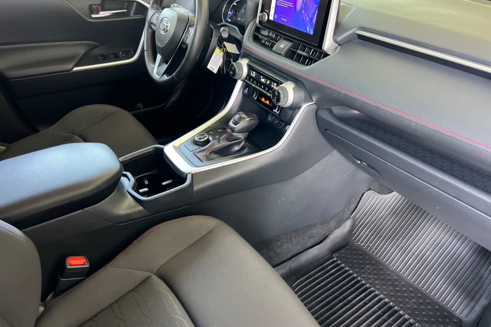 Thumbnail: 2023 Toyota RAV4 - 17