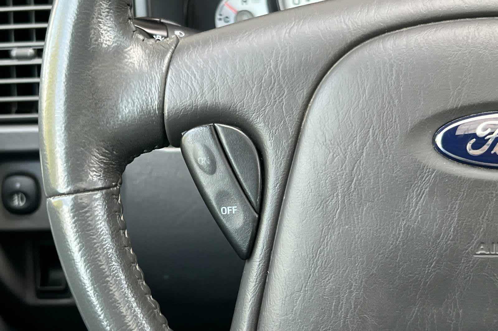Thumbnail: 2006 Ford Escape - 23