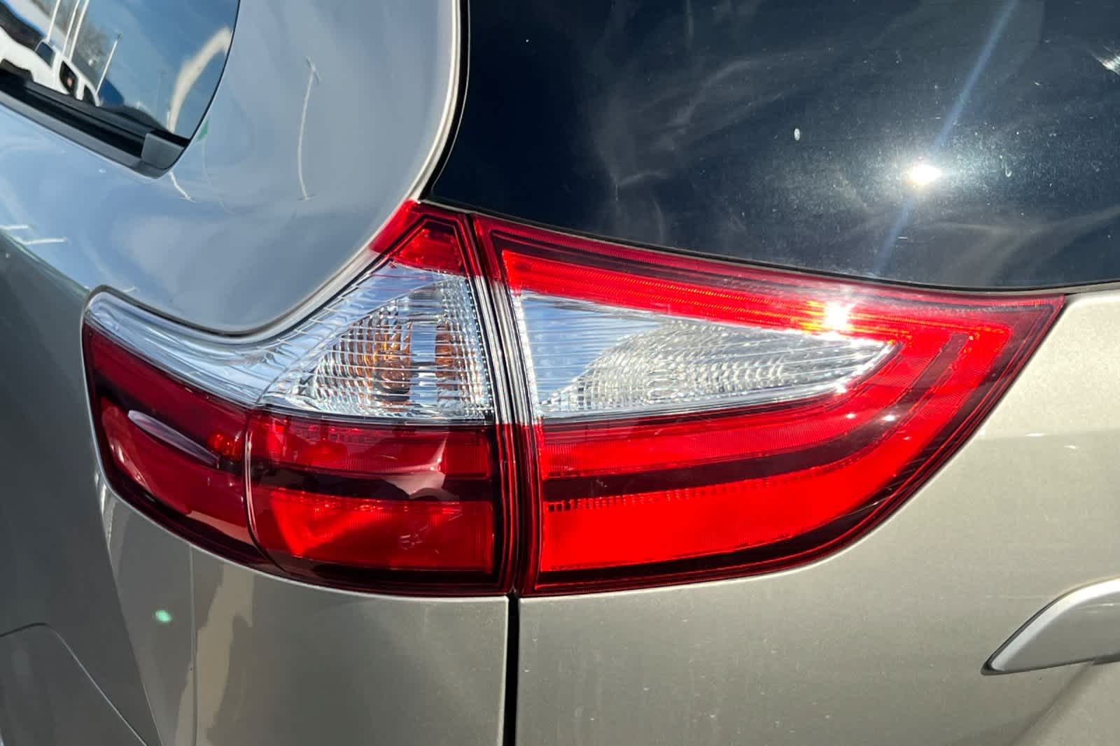 Thumbnail: 2015 Toyota Sienna - 14