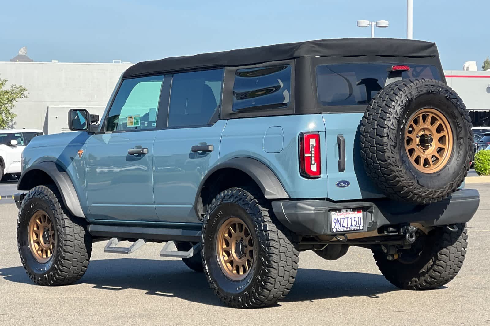 Thumbnail: 2021 Ford Bronco - 7