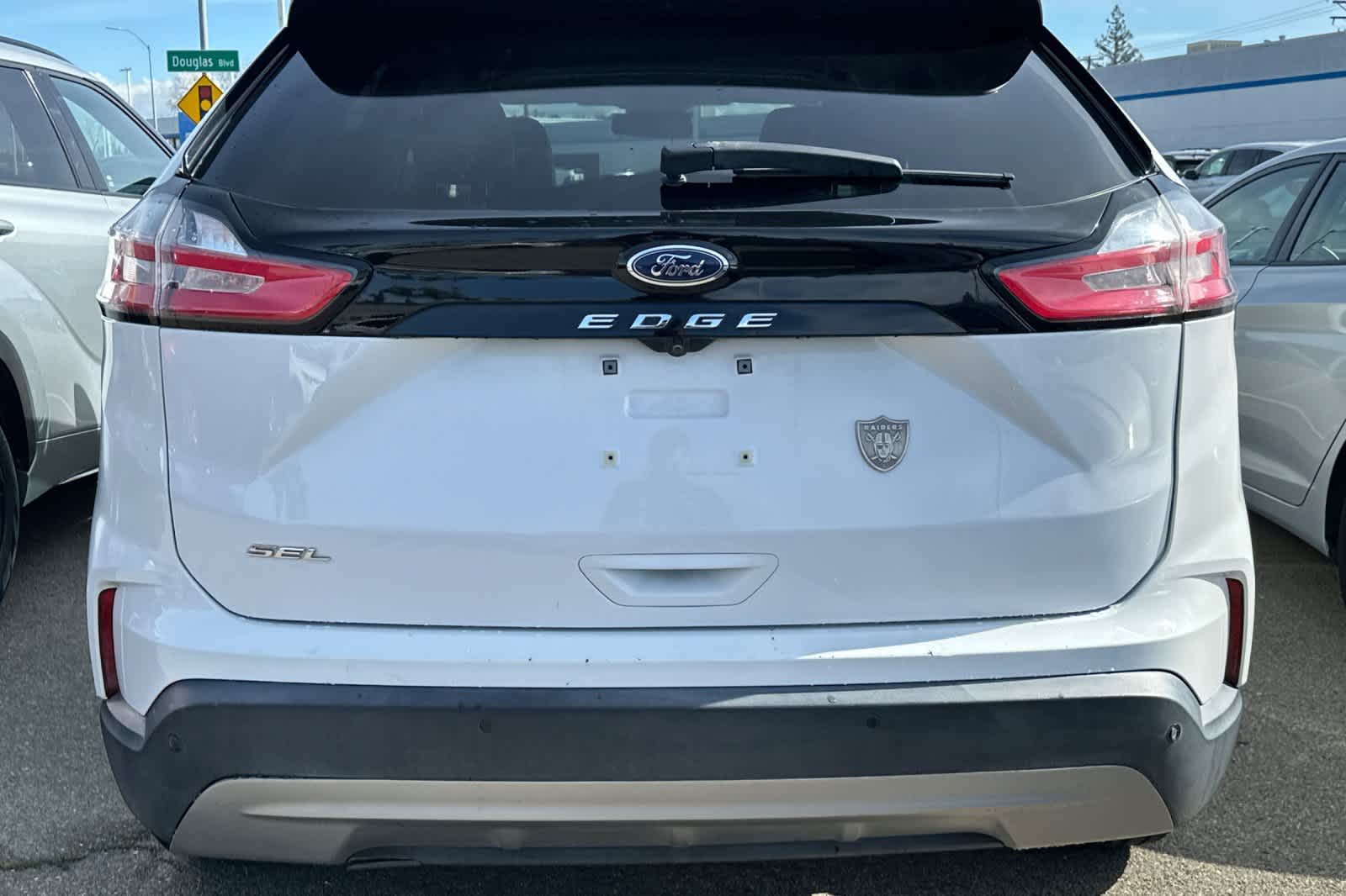 Thumbnail: 2021 Ford Edge - 16