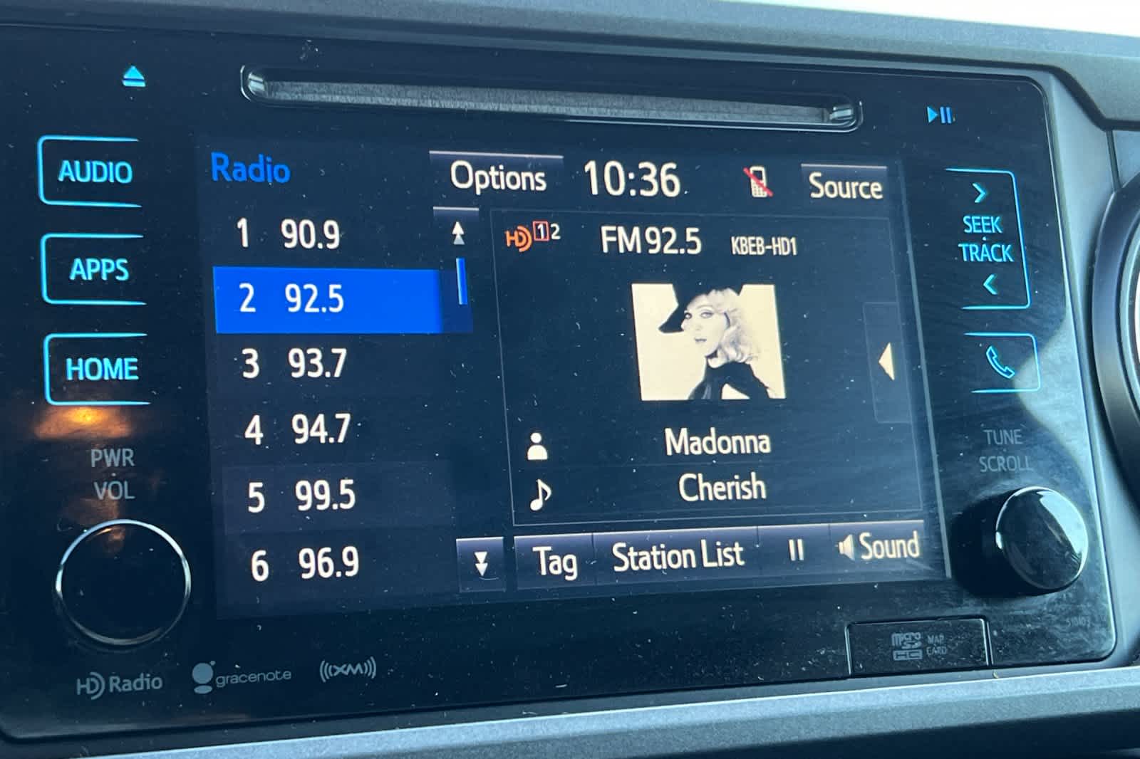 Thumbnail: 2018 Toyota Tacoma - 18