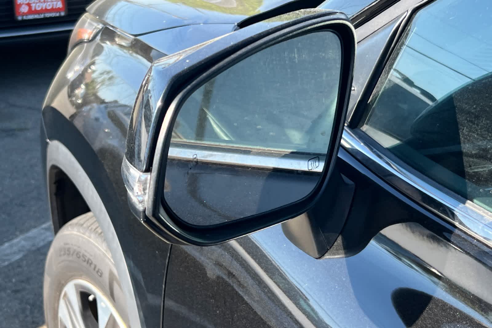 Thumbnail: 2023 Toyota Highlander - 8