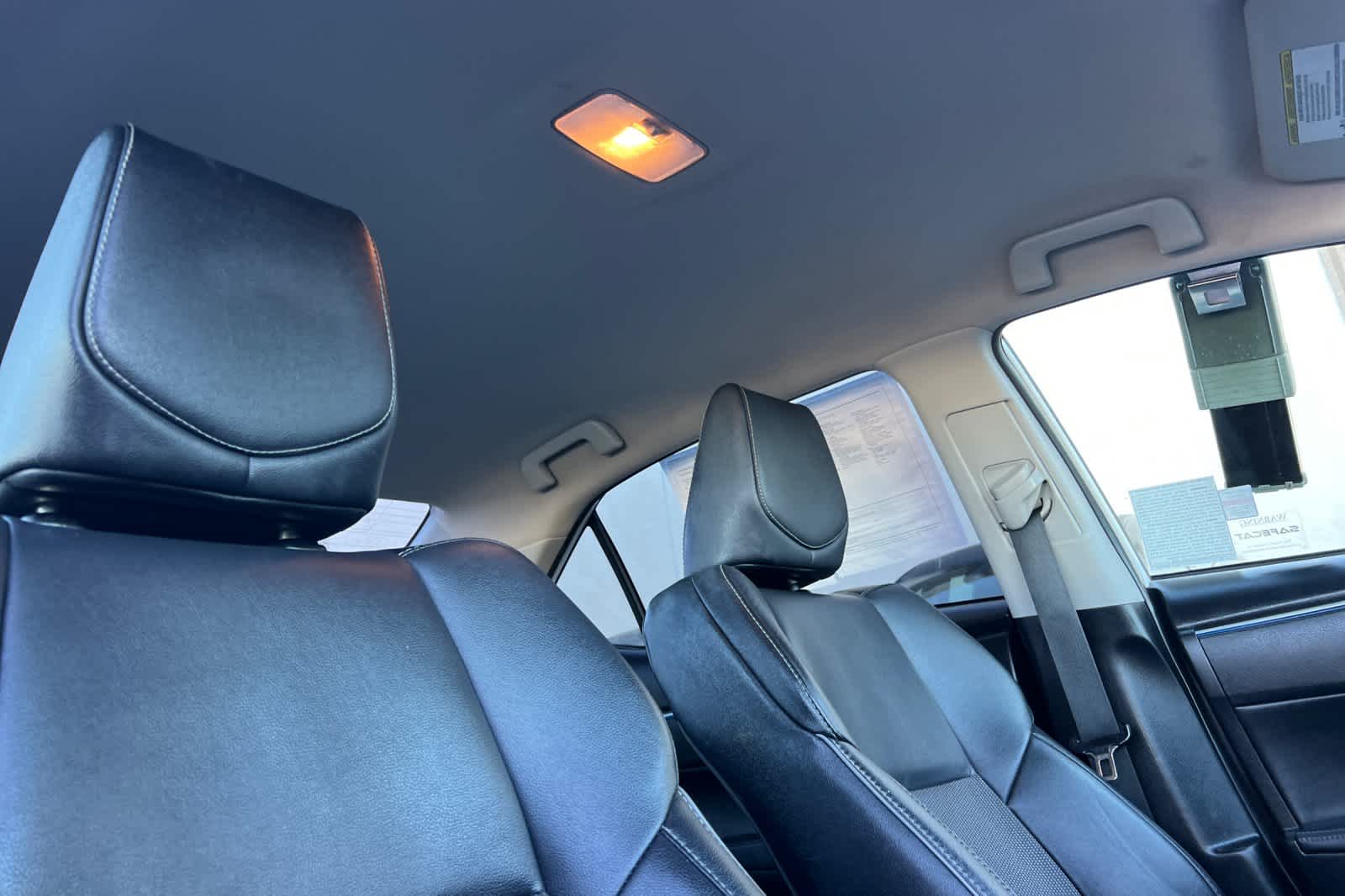 Thumbnail: 2015 Toyota Corolla - 16