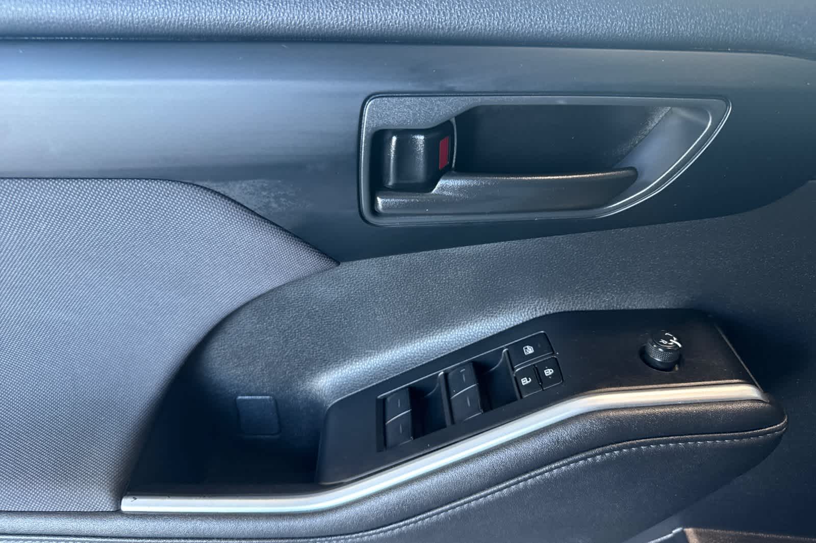 Thumbnail: 2024 Toyota Highlander - 12