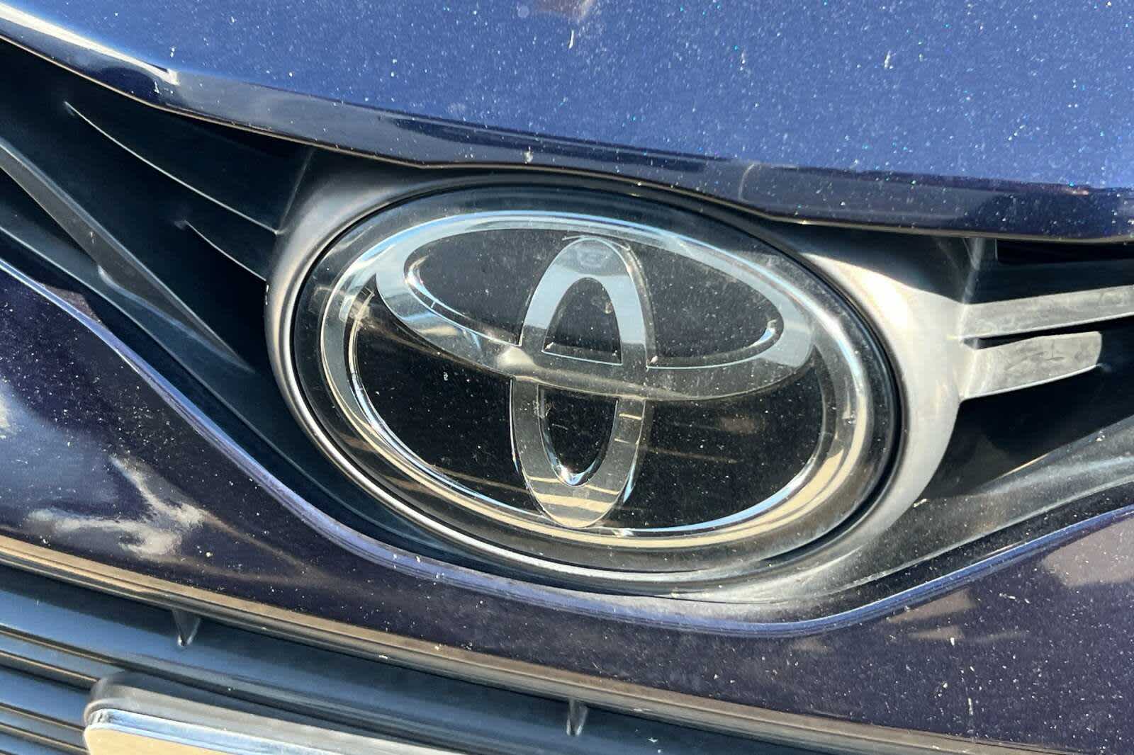 2021 Toyota Camry LE 10