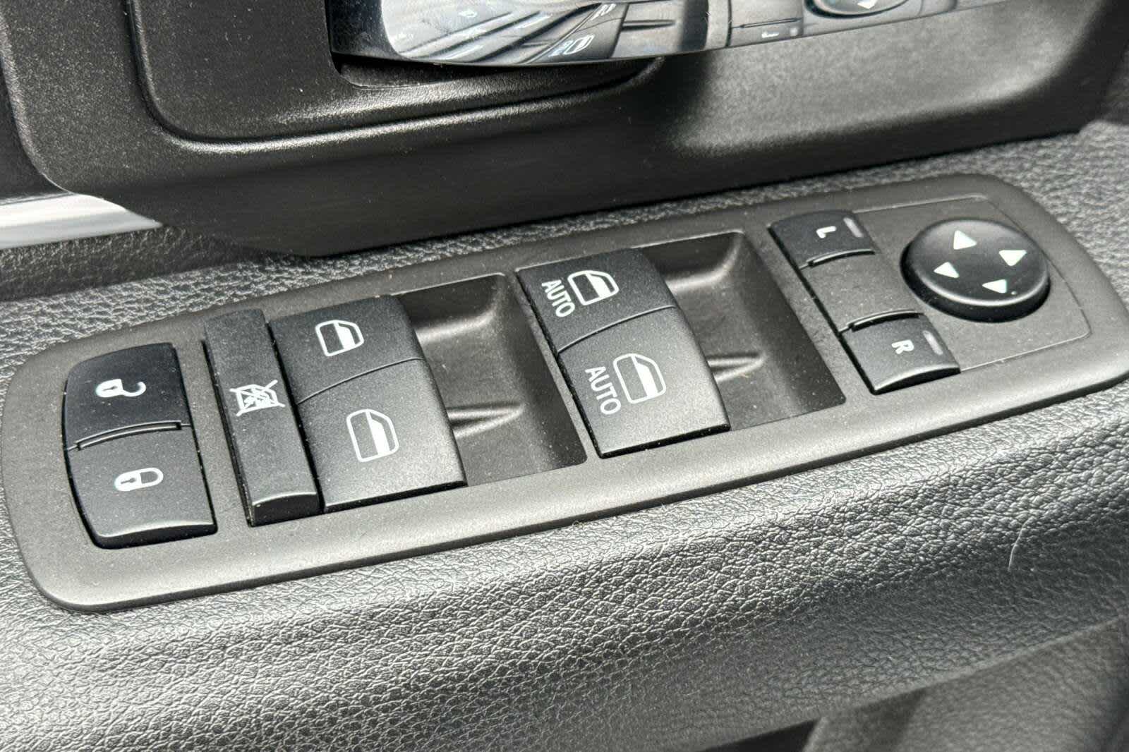 2024 RAM 1500 Warlock 12