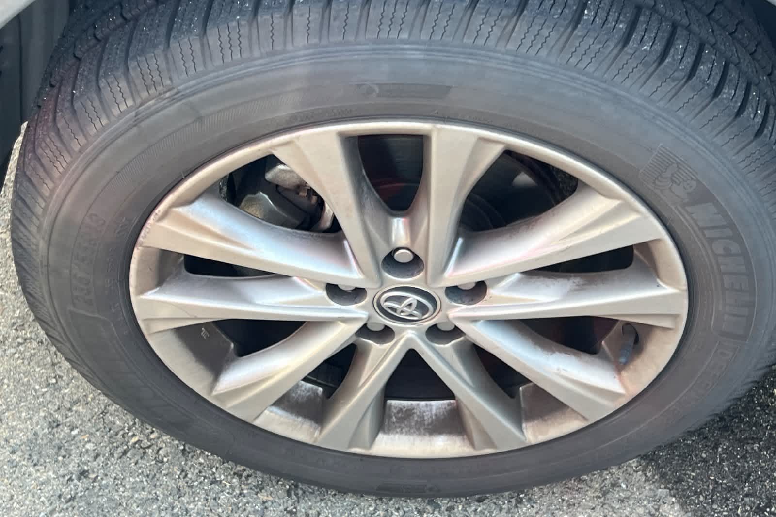 Thumbnail: 2017 Toyota RAV4 - 22