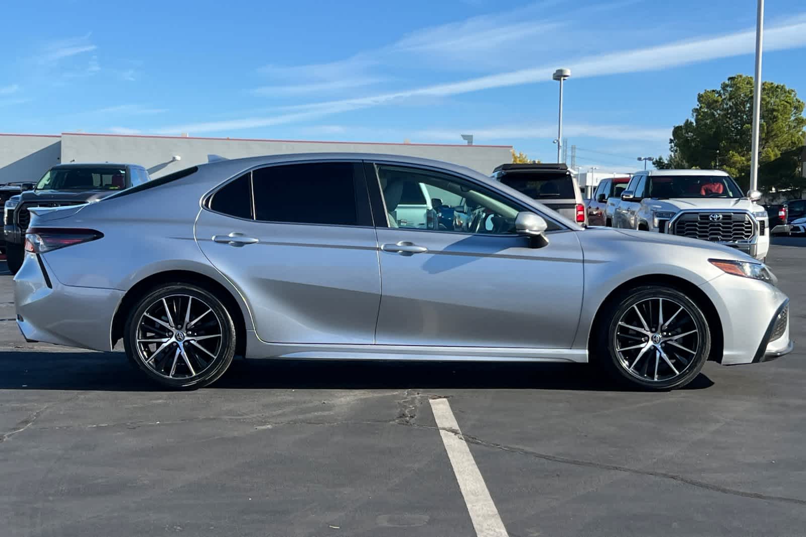 Thumbnail: 2022 Toyota Camry - 6