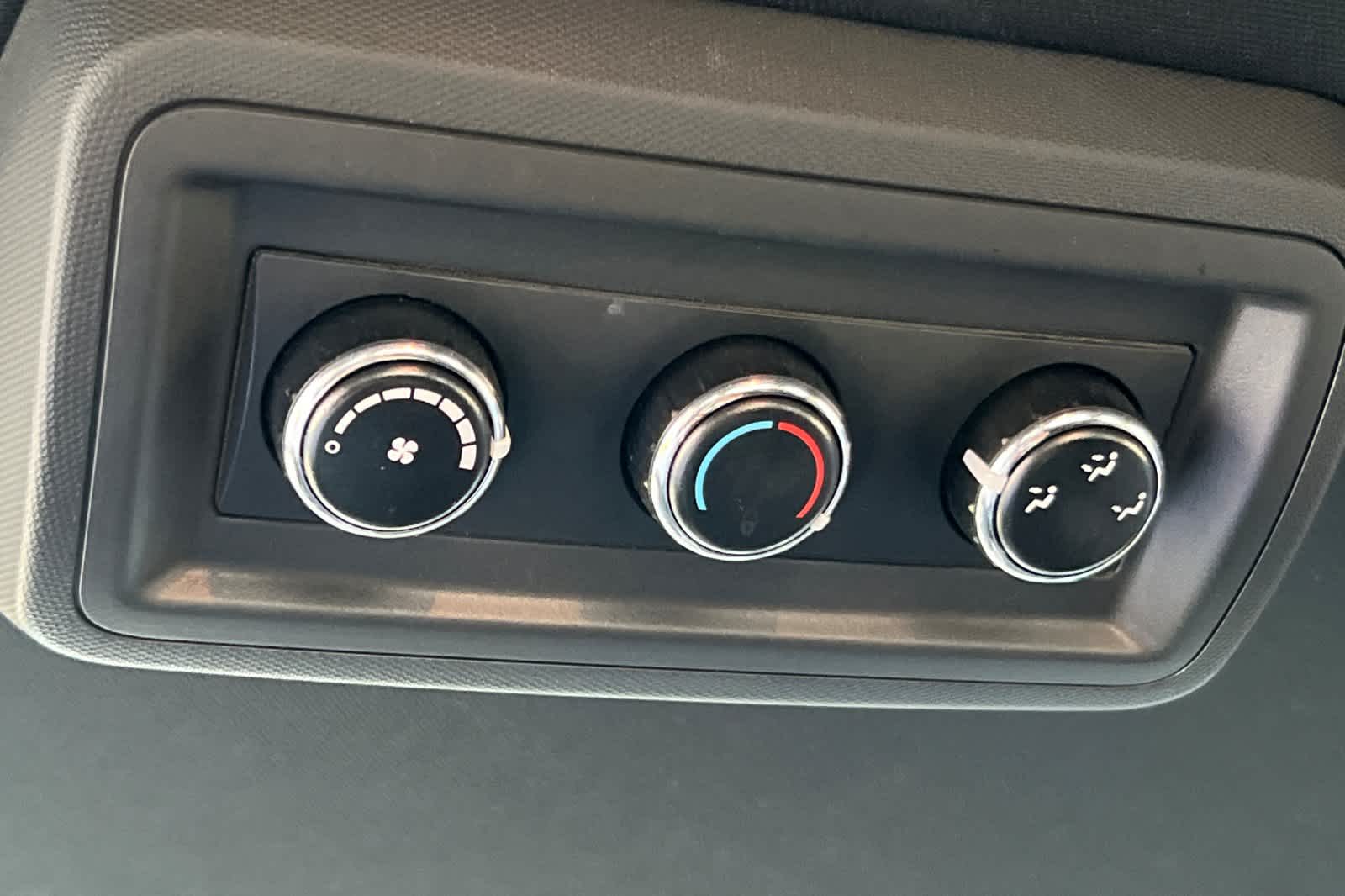 Thumbnail: 2019 Dodge Grand Caravan - 14