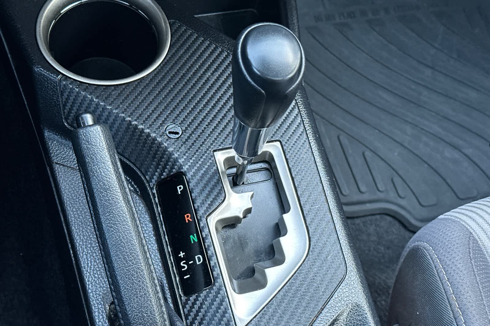 Thumbnail: 2015 Toyota RAV4 - 22