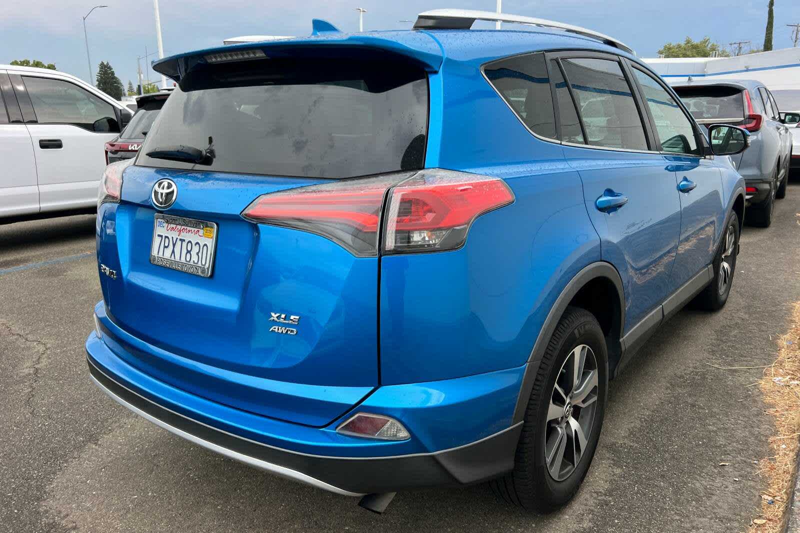 Thumbnail: 2016 Toyota RAV4 - 2