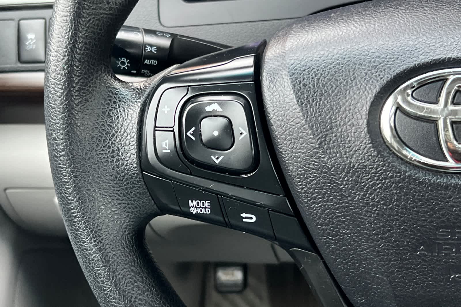 Thumbnail: 2016 Toyota Camry - 23