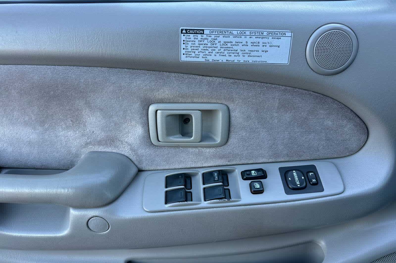 Thumbnail: 2001 Toyota Tacoma - 12