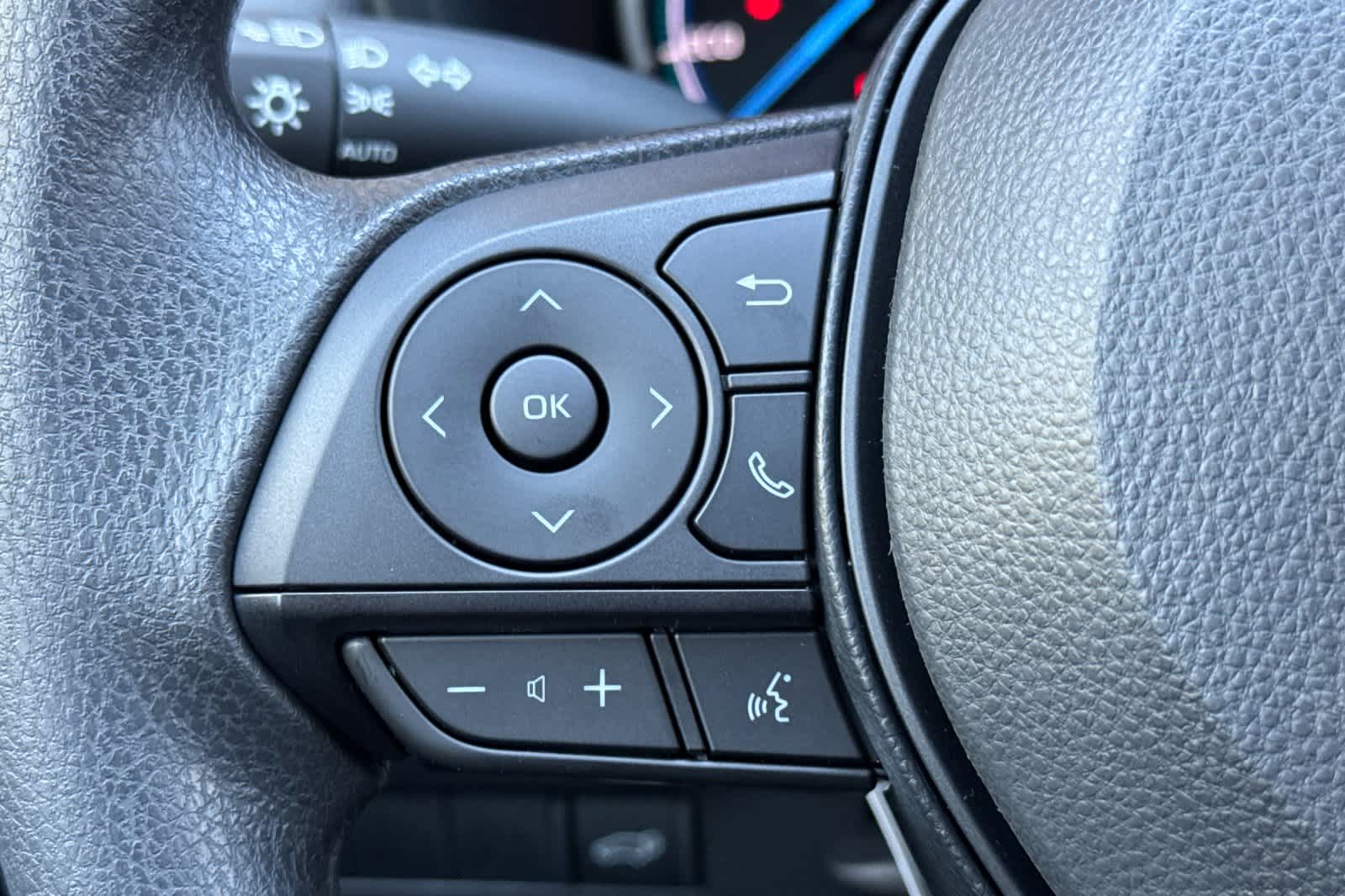 Thumbnail: 2025 Toyota RAV4 - 26