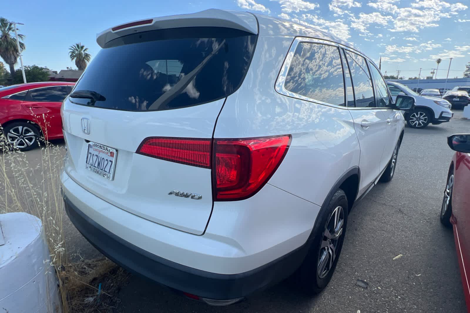 Thumbnail: 2016 Honda Pilot - 2