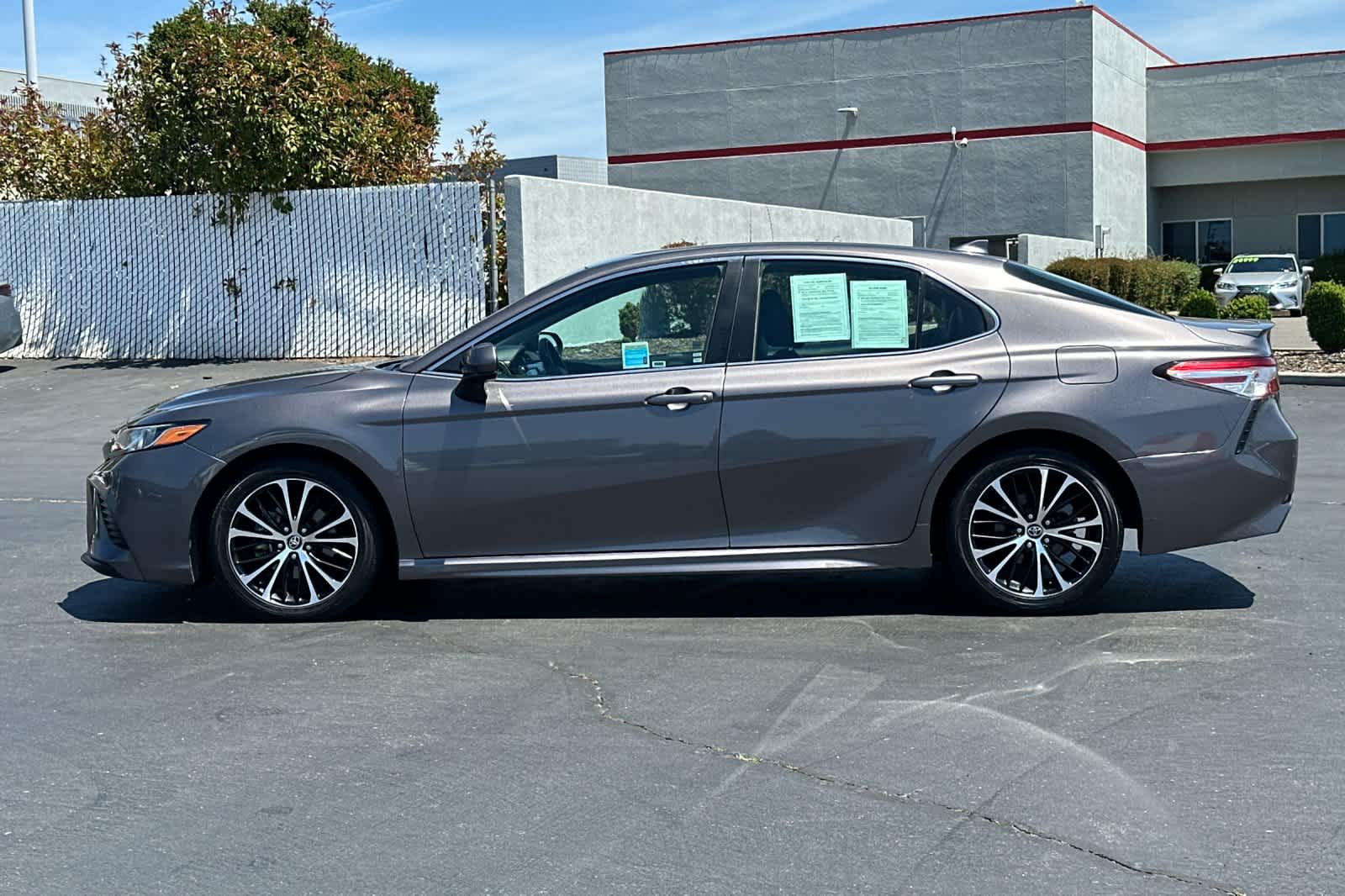 Thumbnail: 2020 Toyota Camry - 9