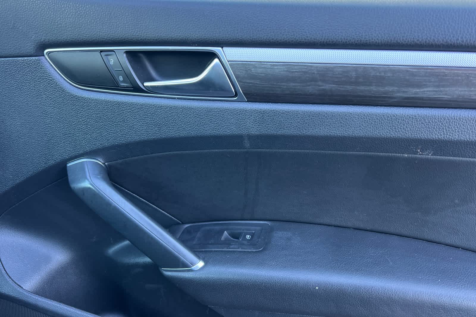 Thumbnail: 2018 Volkswagen Passat - 18