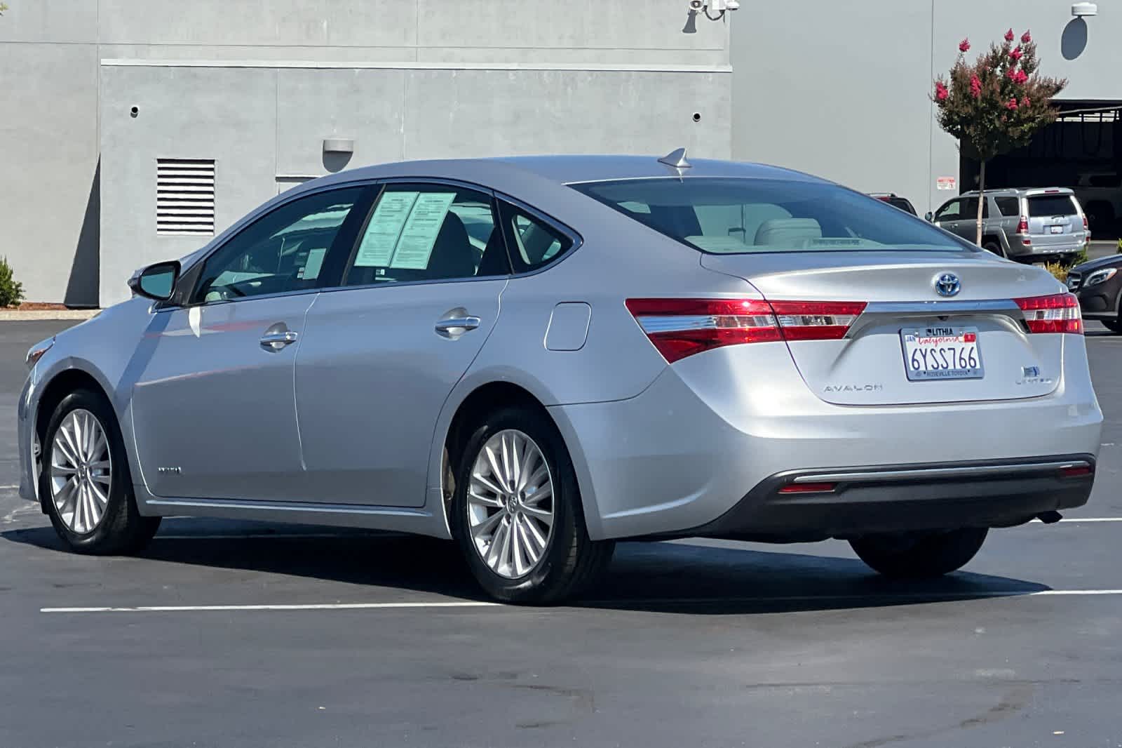 Thumbnail: 2013 Toyota Avalon - 7
