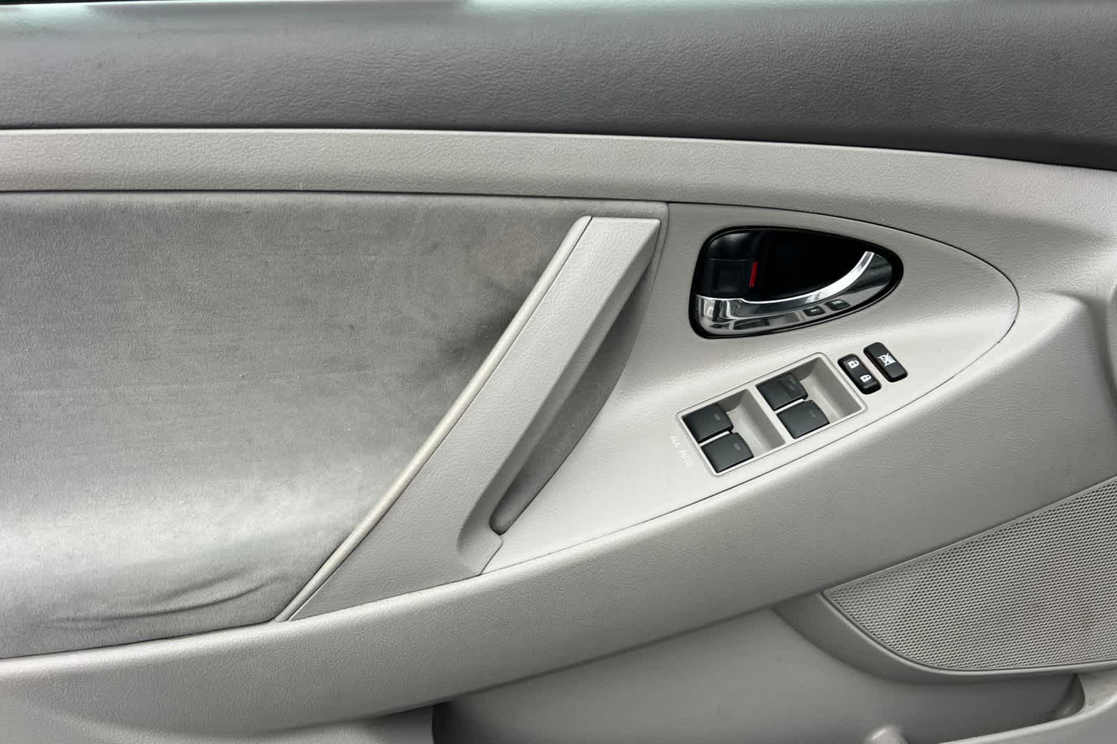 Thumbnail: 2011 Toyota Camry - 12