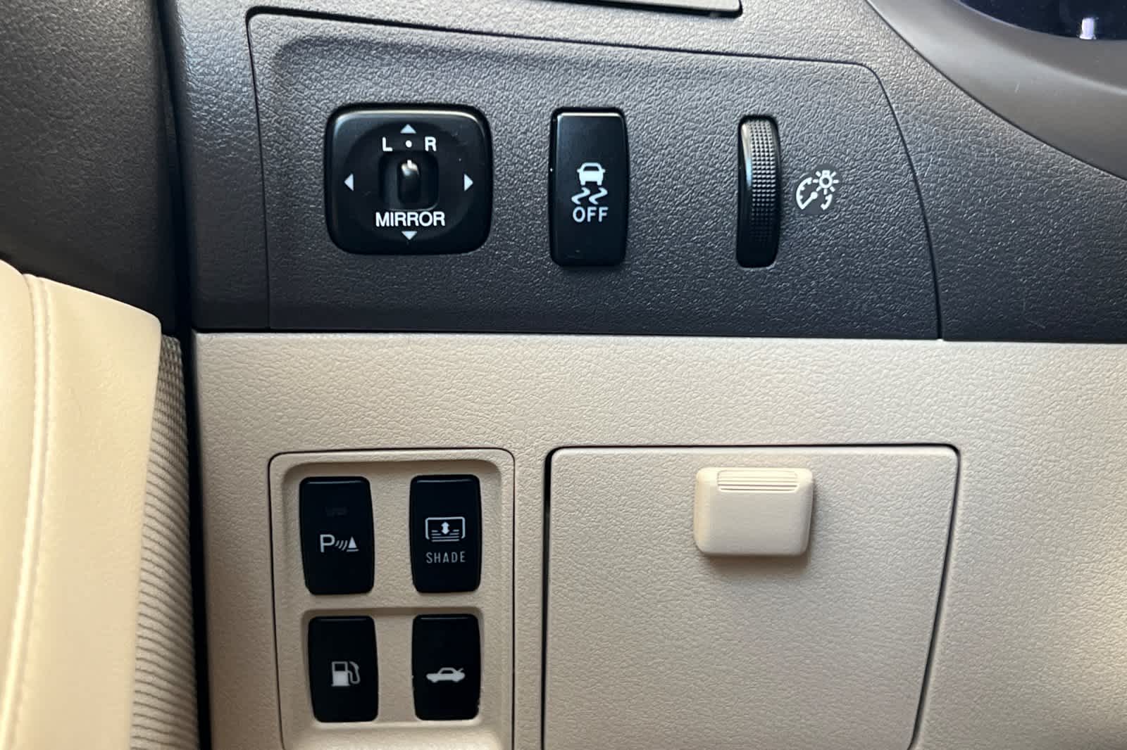 Thumbnail: 2011 Lexus ES - 29