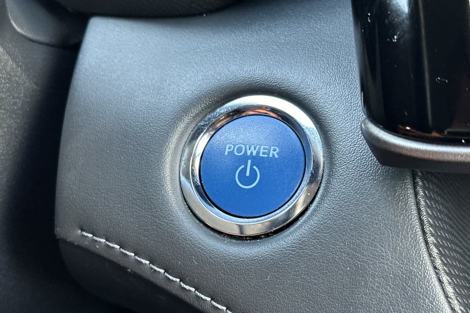 Thumbnail: 2022 Toyota Highlander - 25