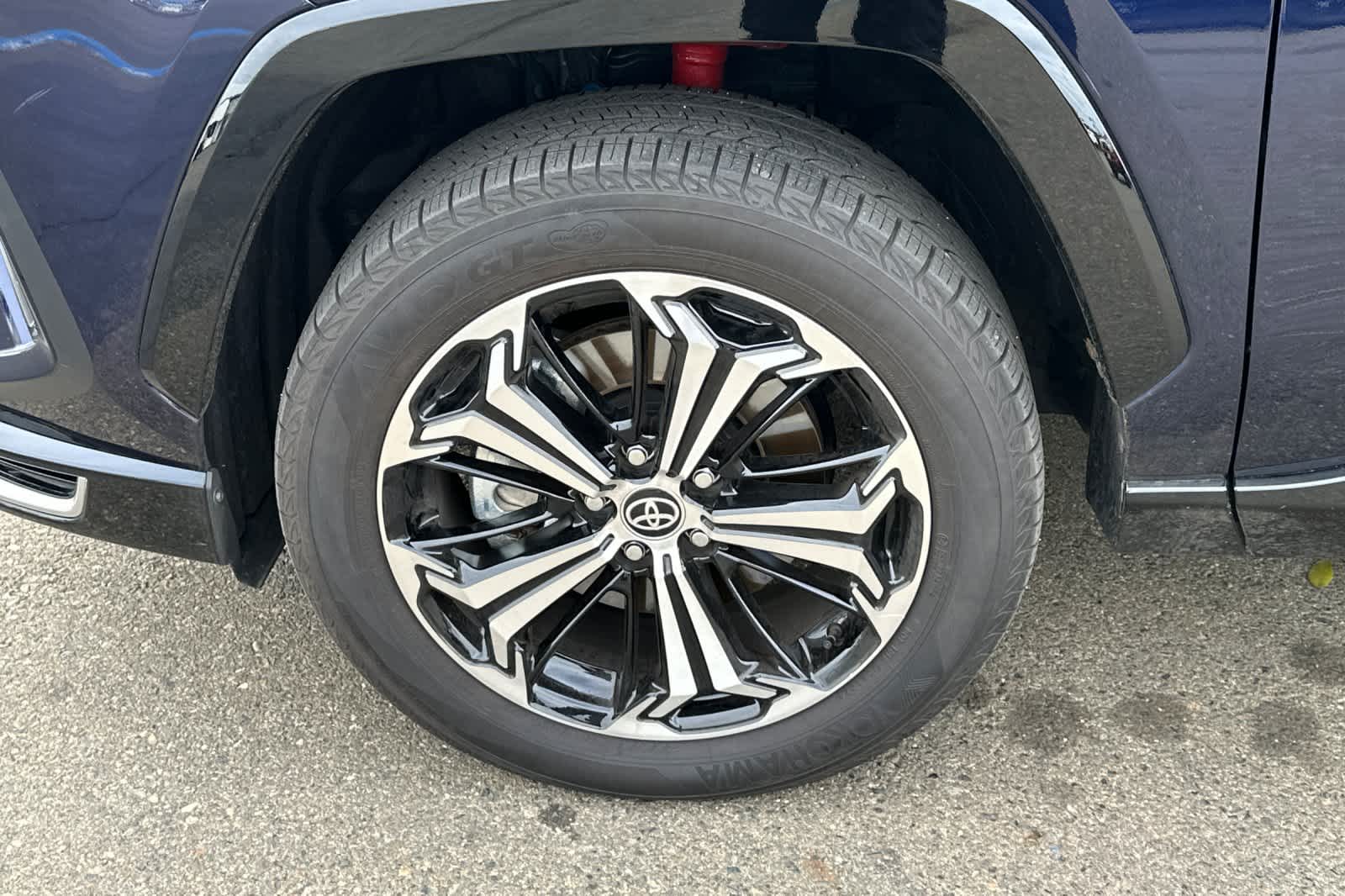 Thumbnail: 2024 Toyota RAV4 - 23