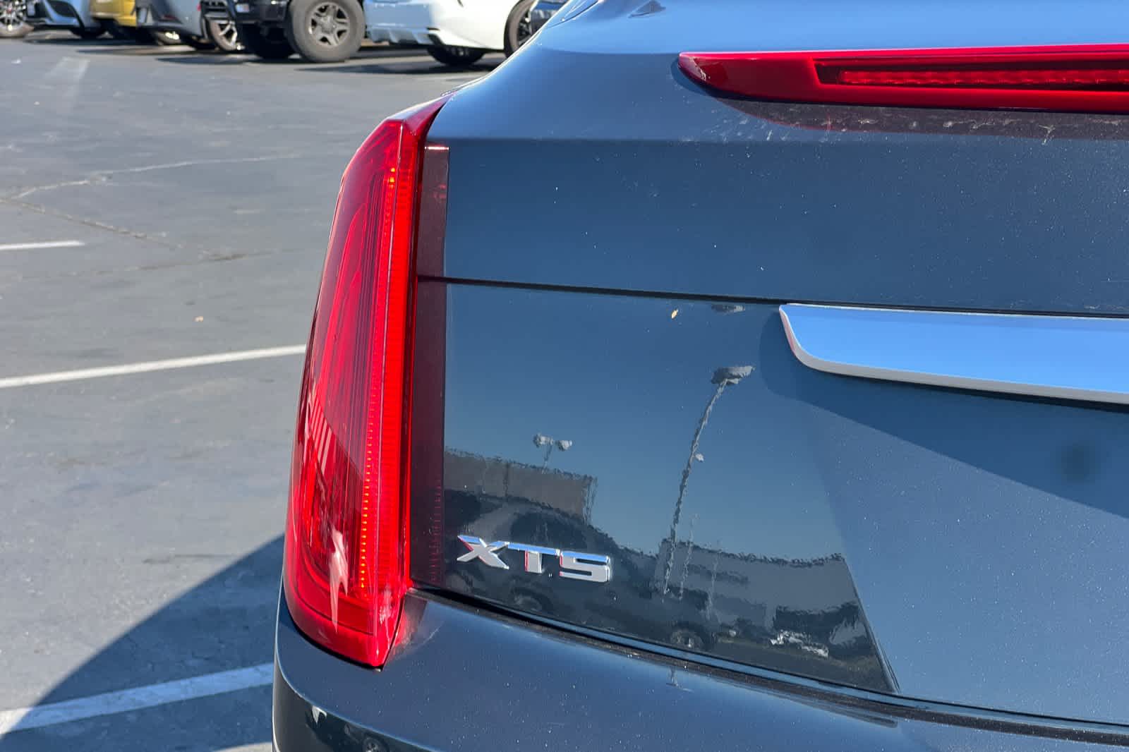 Thumbnail: 2013 Cadillac XTS - 28