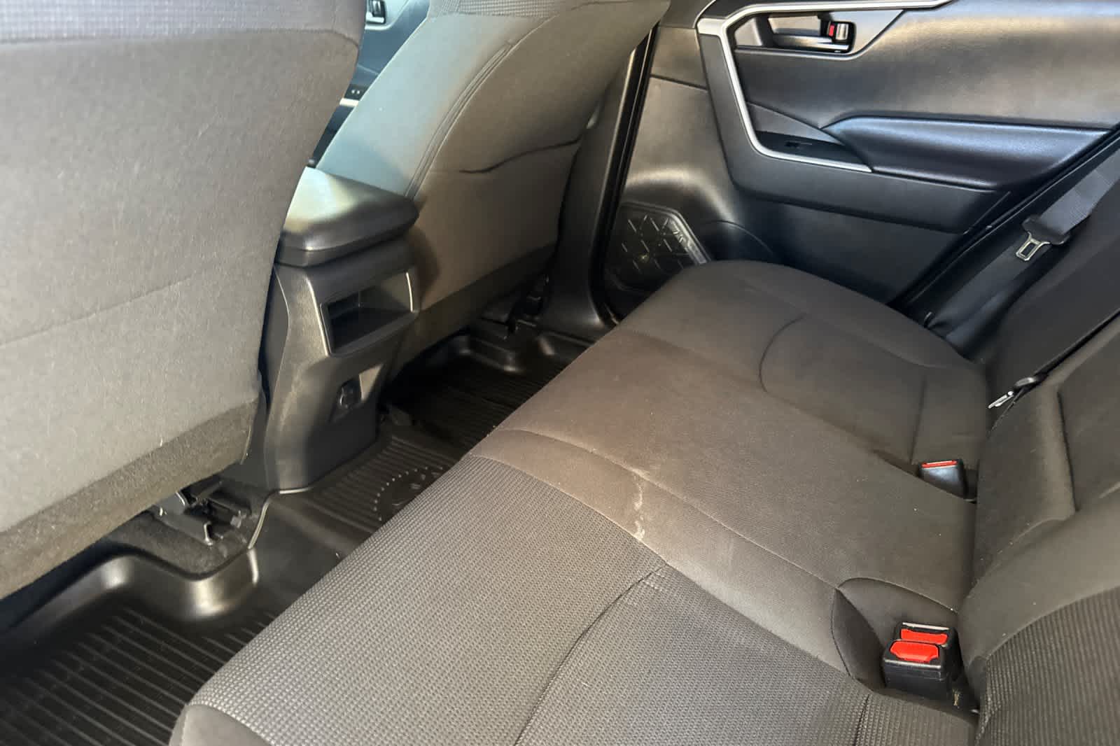 Thumbnail: 2020 Toyota RAV4 - 4