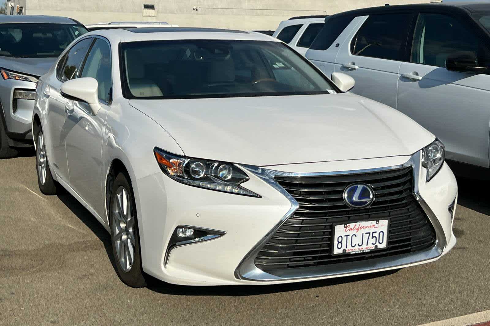 Thumbnail: 2017 Lexus ES - 3