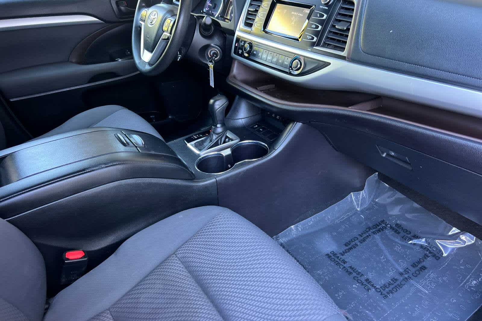 Thumbnail: 2018 Toyota Highlander - 18