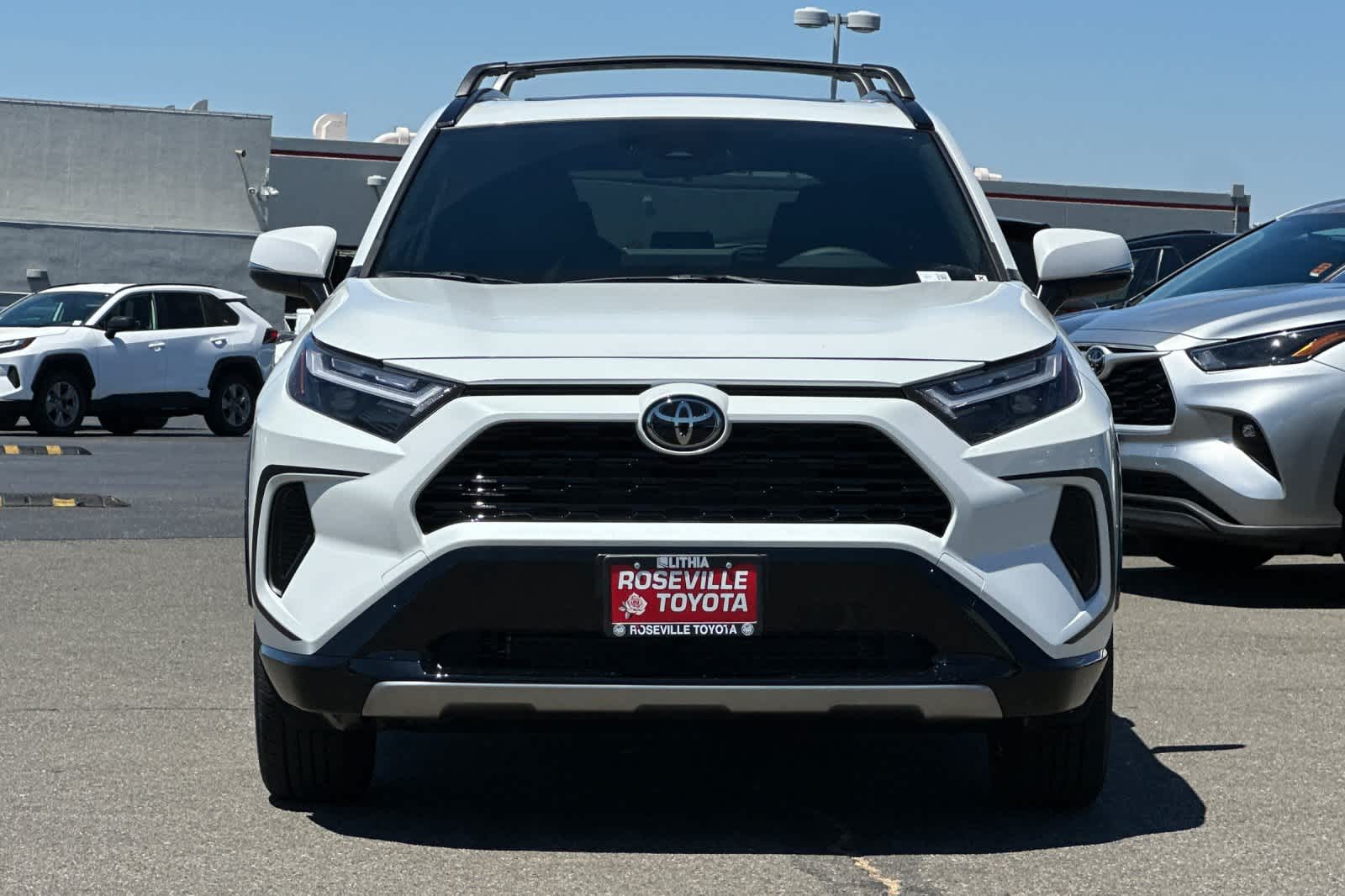 Thumbnail: 2025 Toyota RAV4 - 10