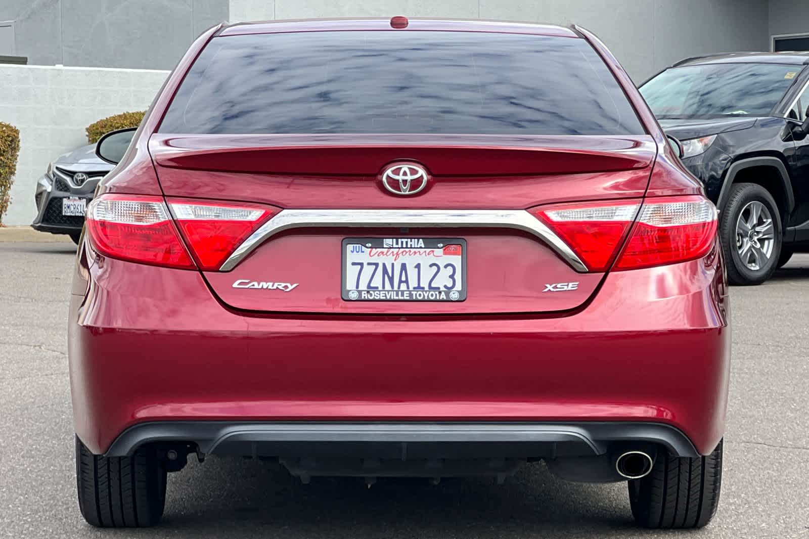 Thumbnail: 2017 Toyota Camry - 8