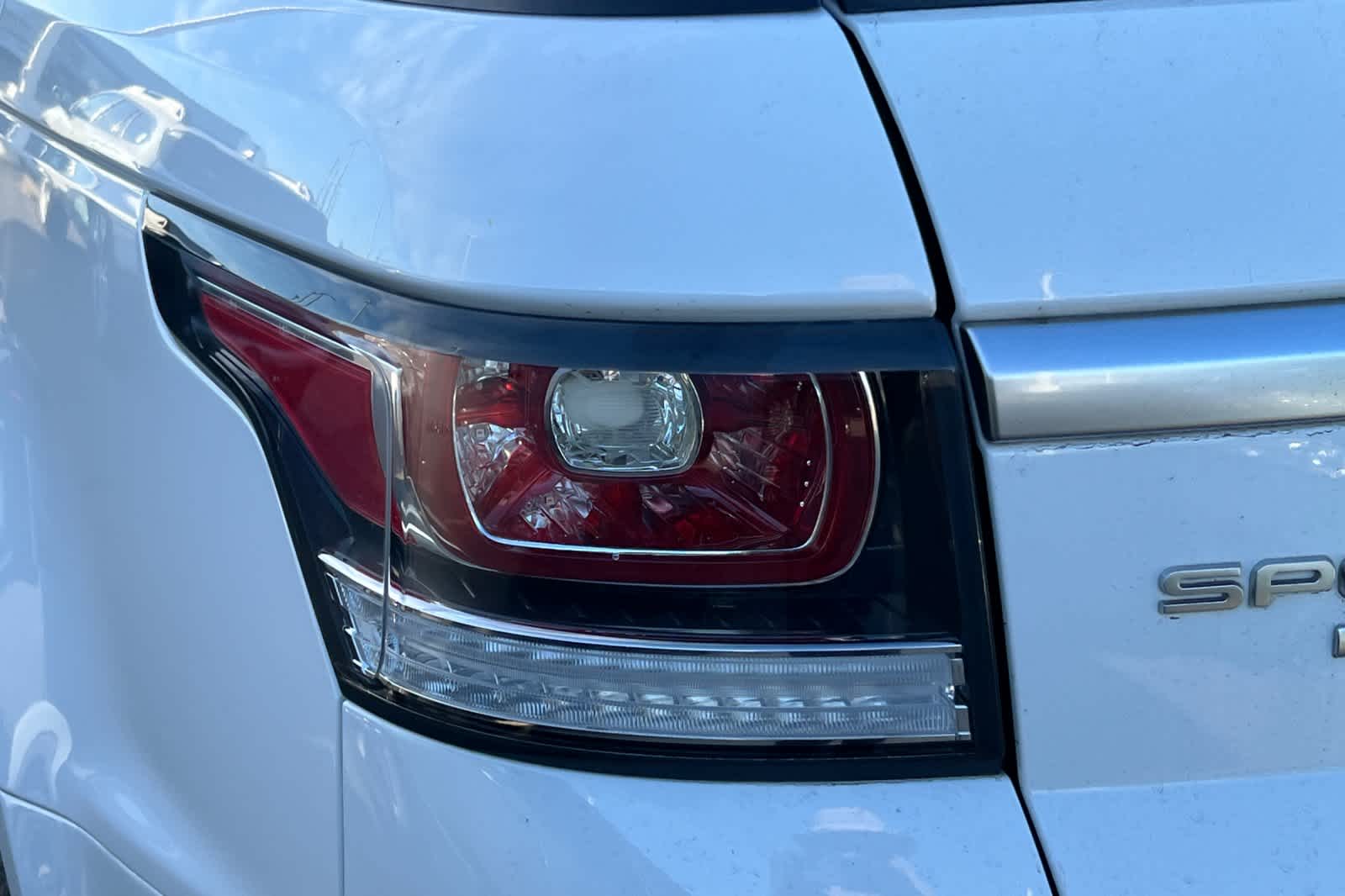 Thumbnail: 2017 Land Rover Range Rover Sport - 20