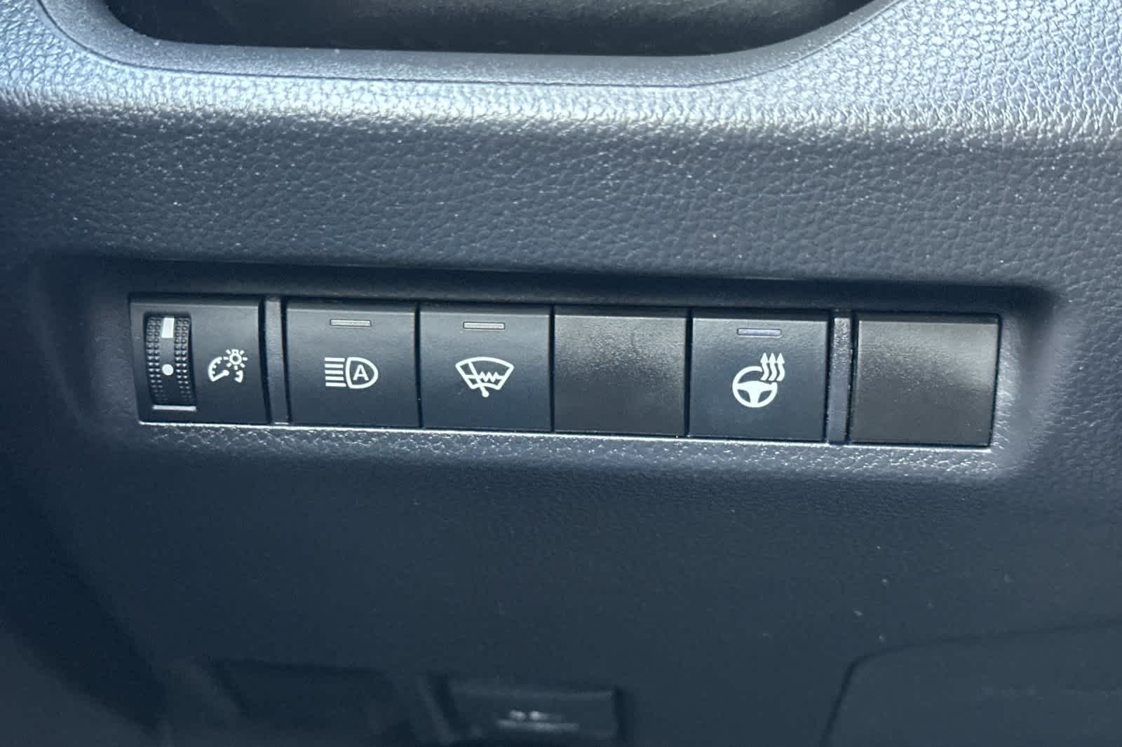 Thumbnail: 2022 Toyota RAV4 - 30