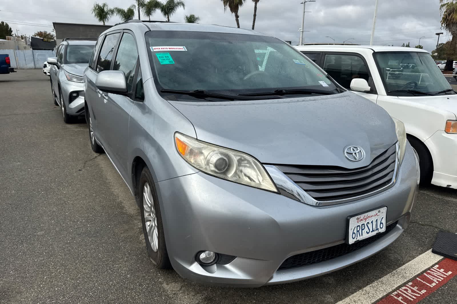 Thumbnail: 2011 Toyota Sienna - 3
