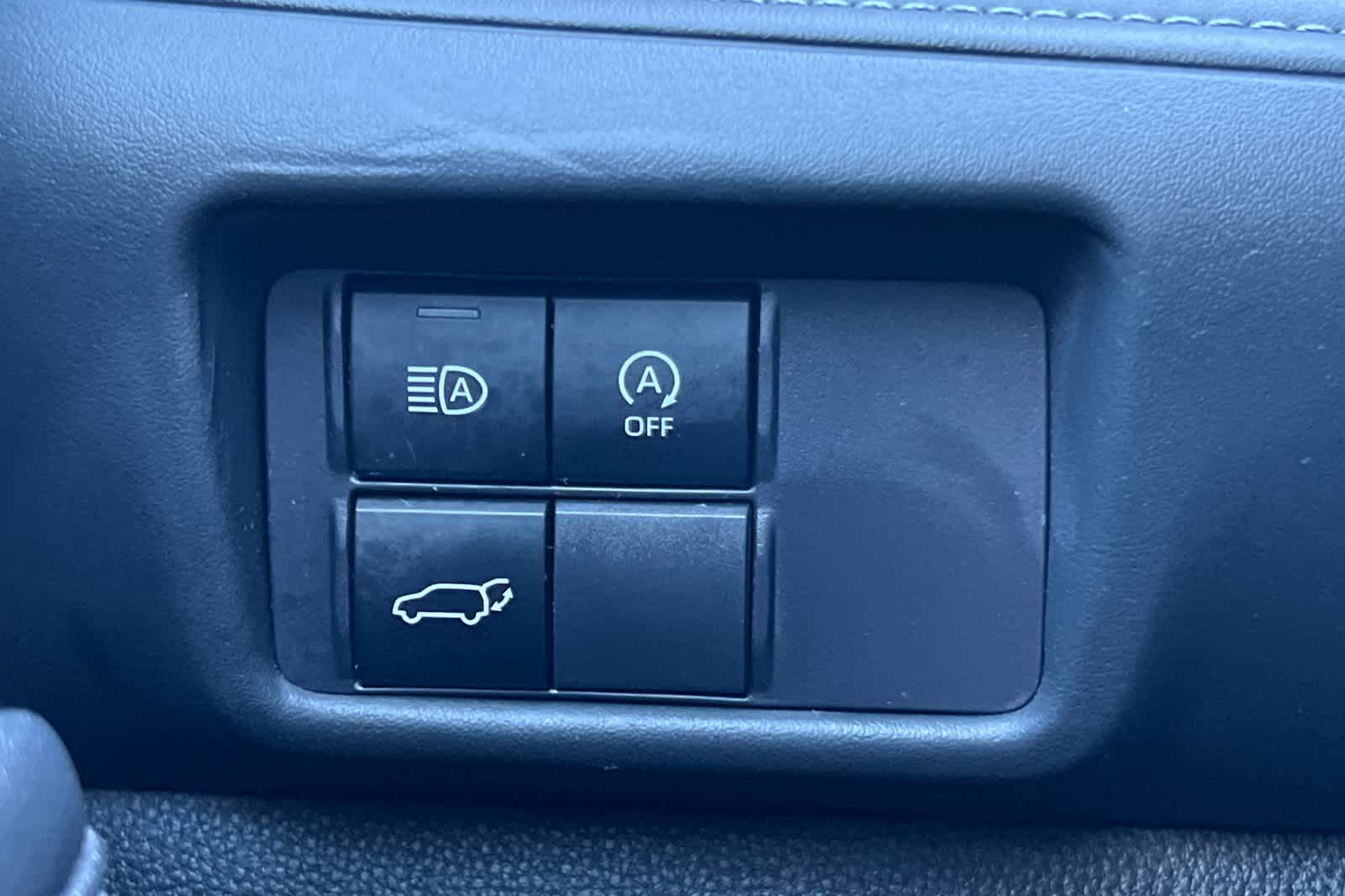 Thumbnail: 2023 Toyota Highlander - 30