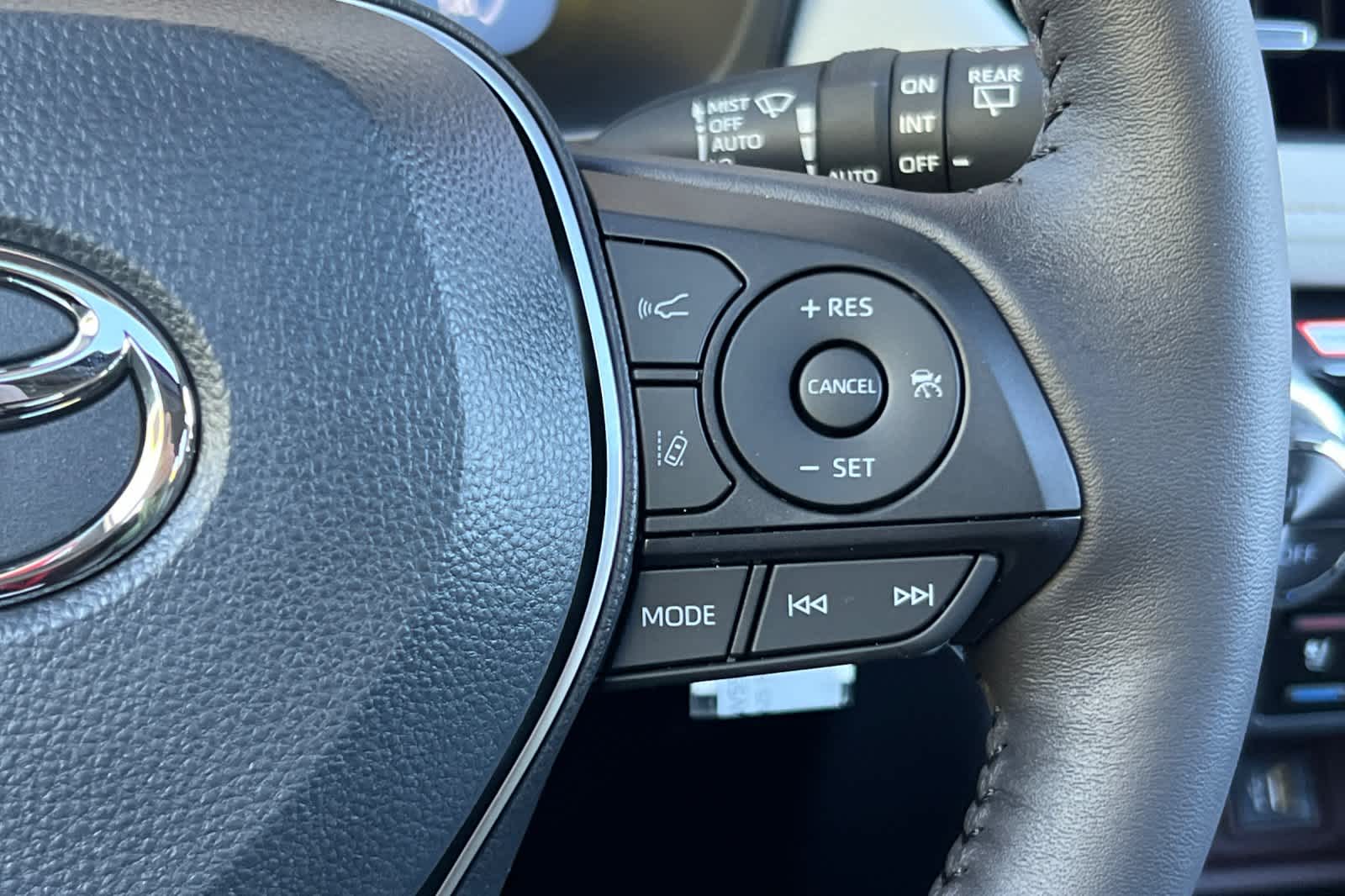 Thumbnail: 2025 Toyota RAV4 - 27