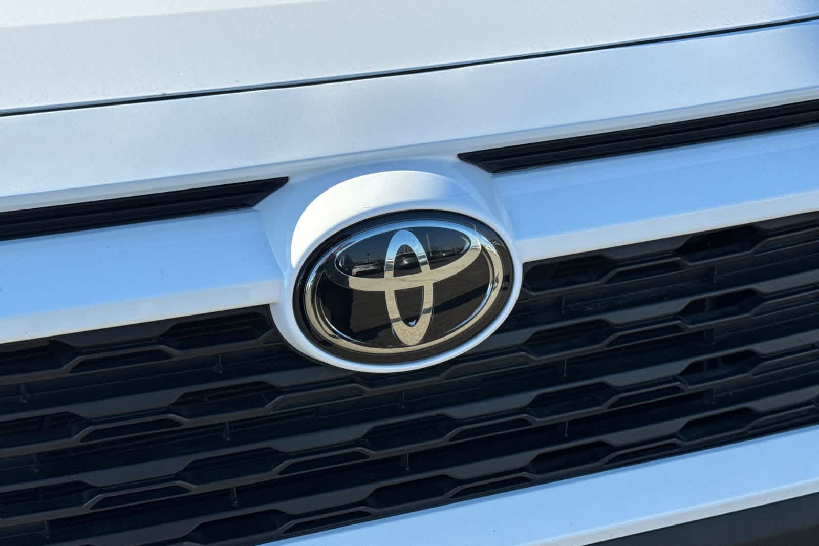 Thumbnail: 2024 Toyota RAV4 - 9