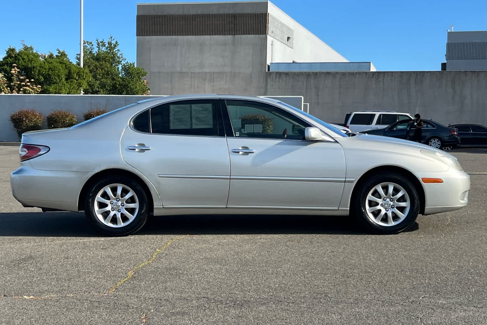 Thumbnail: 2004 Lexus ES - 6