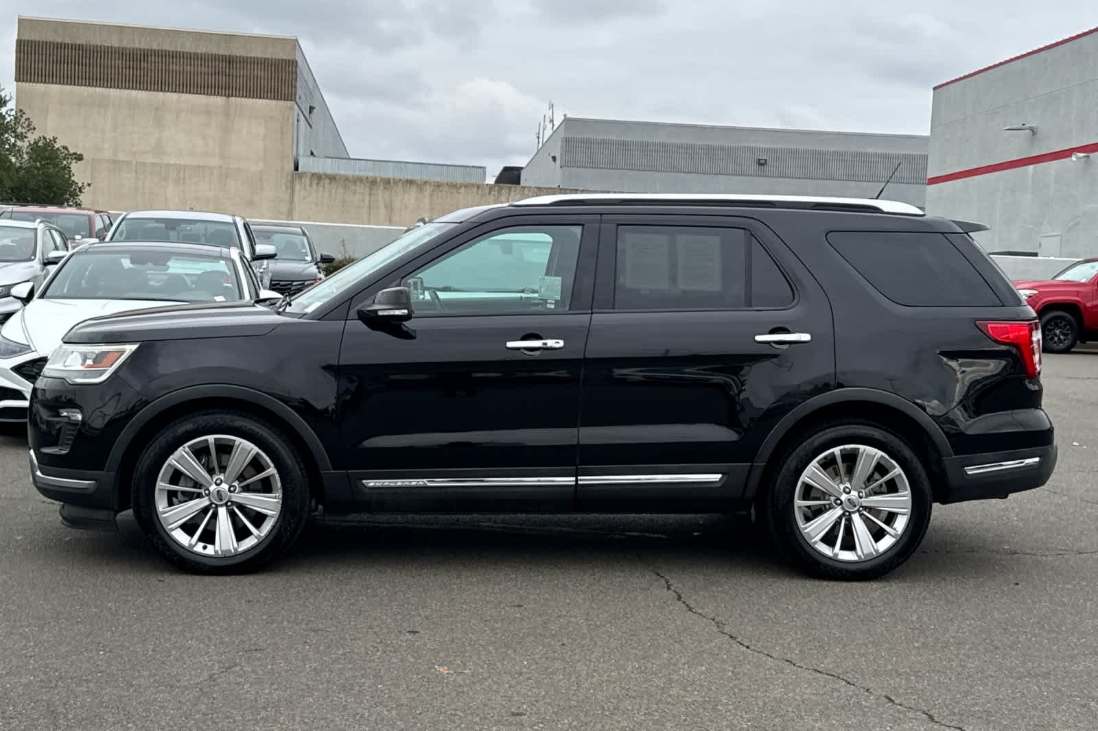 Thumbnail: 2019 Ford Explorer - 9