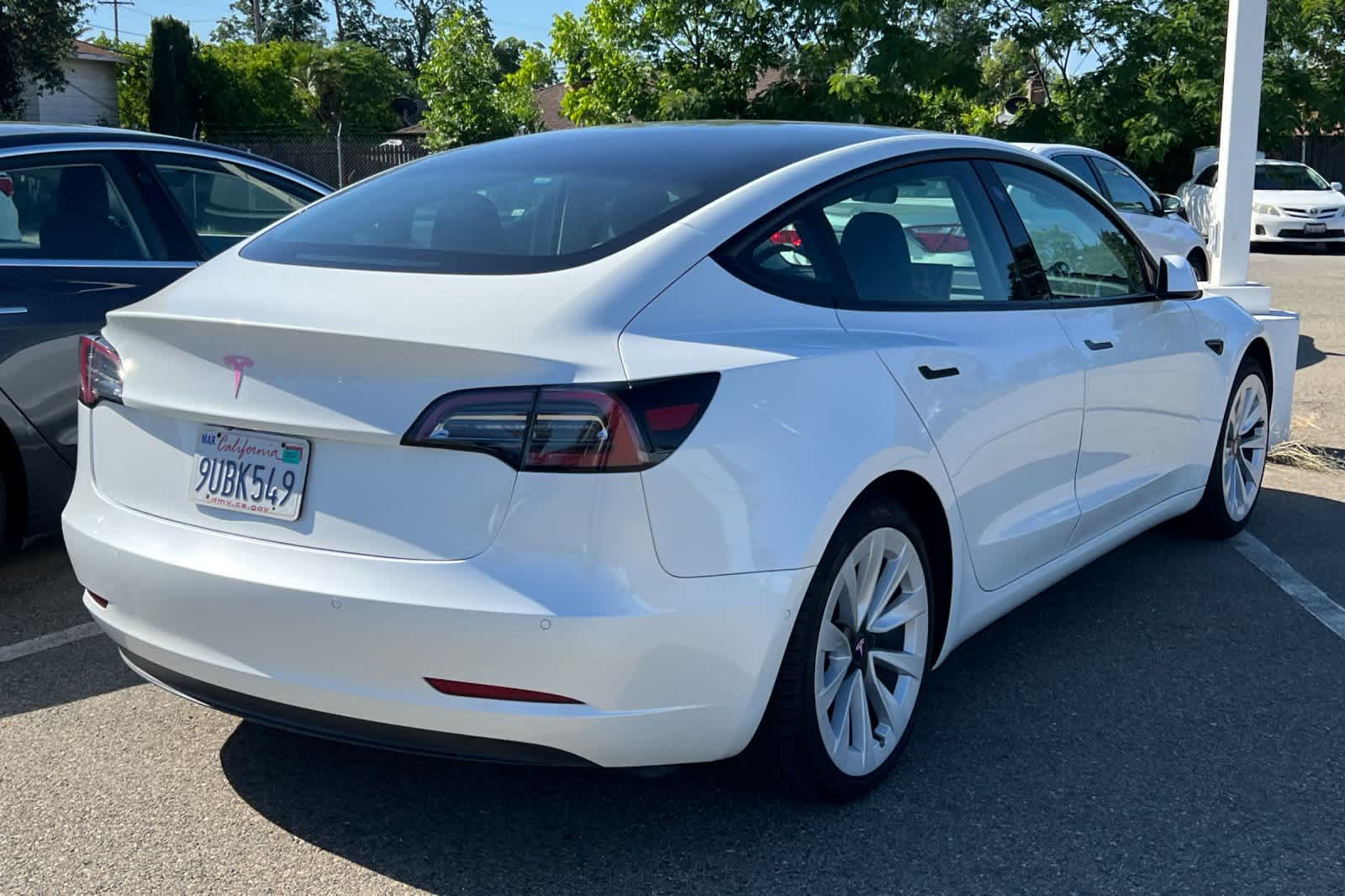 Thumbnail: 2021 Tesla Model 3 - 4