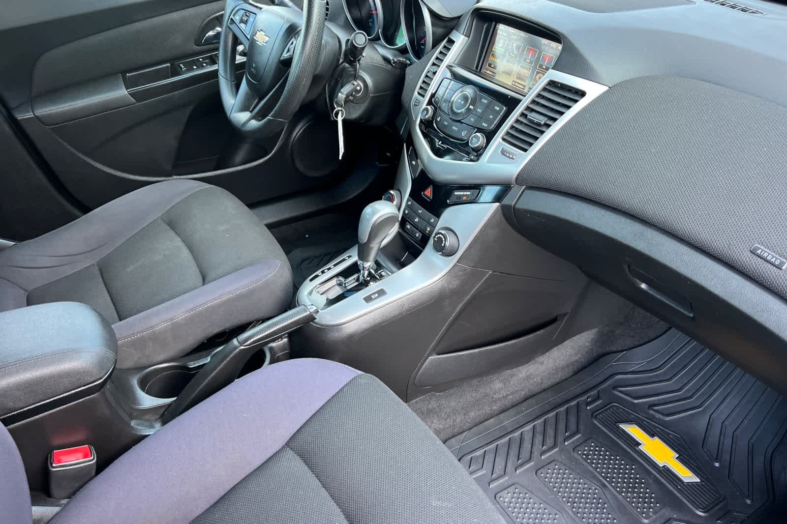 Thumbnail: 2015 Chevrolet Cruze - 15