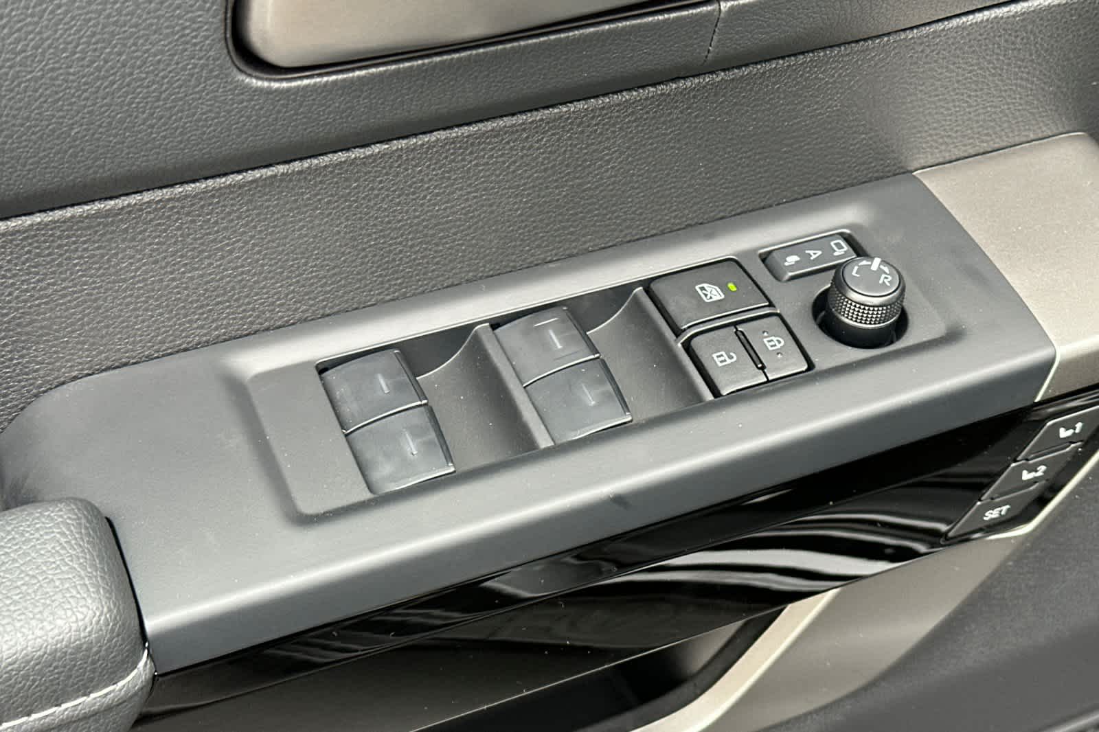 Thumbnail: 2026 Toyota Tundra - 13