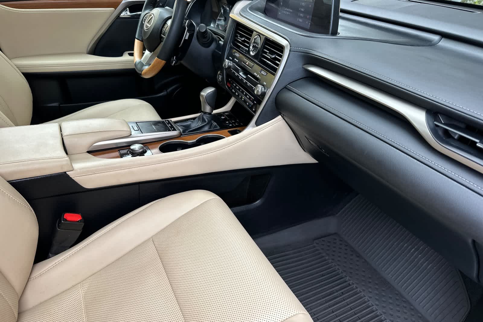 Thumbnail: 2022 Lexus RX - 17