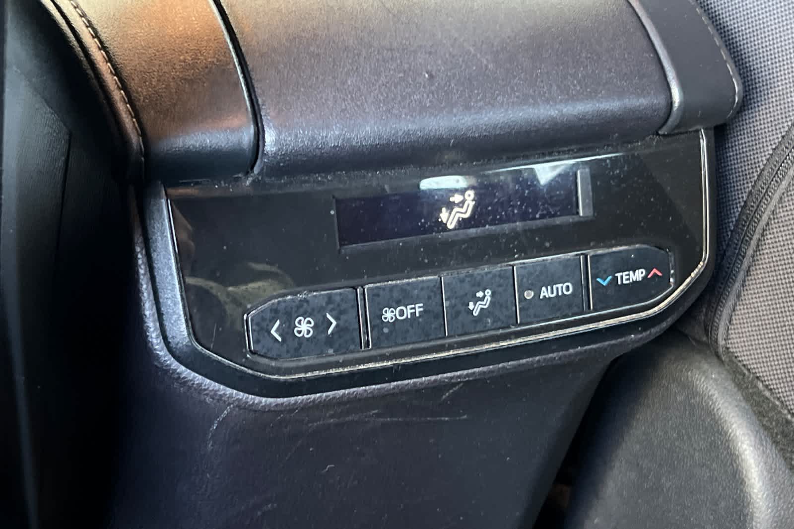 Thumbnail: 2024 Toyota Highlander - 14