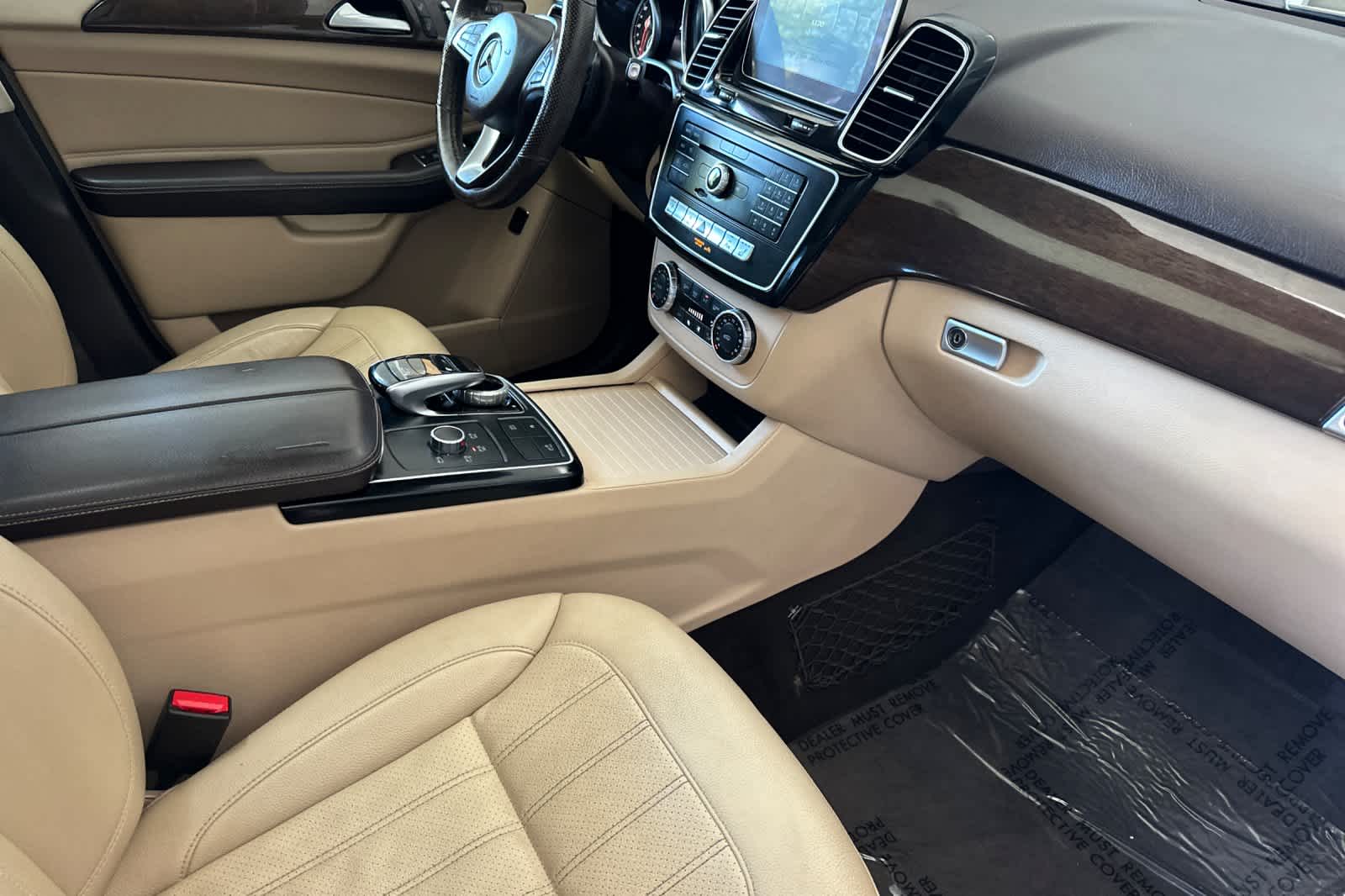 Thumbnail: 2016 Mercedes-Benz GLE - 17