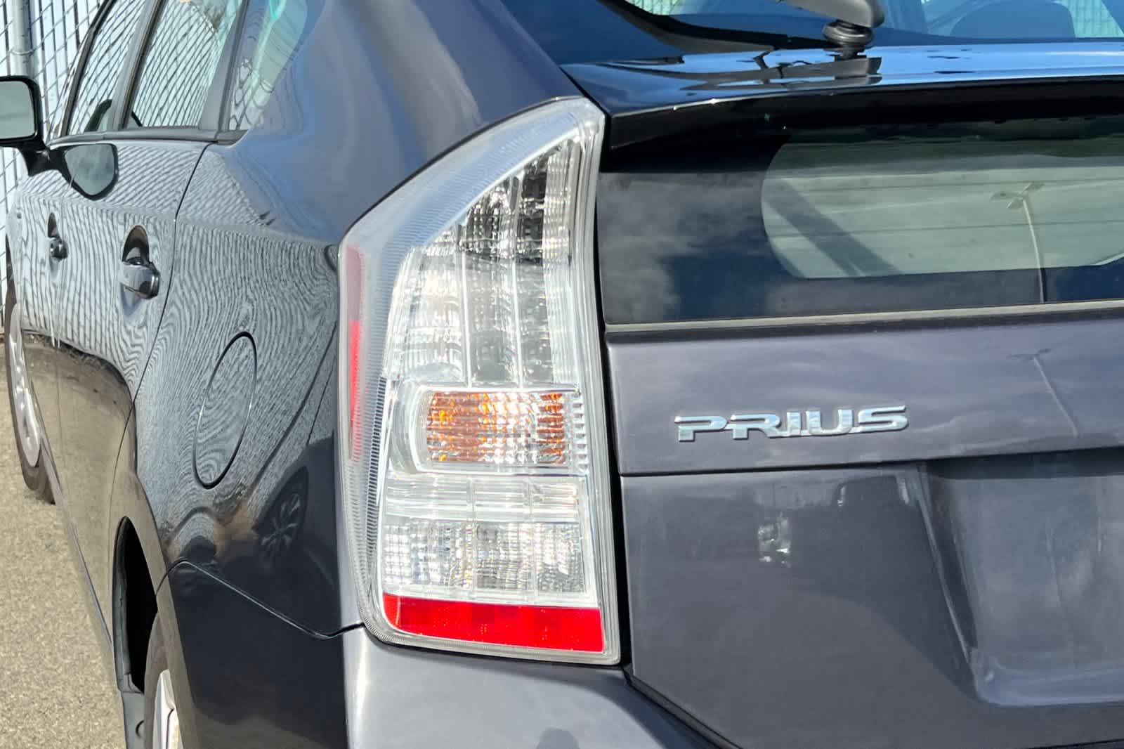Thumbnail: 2011 Toyota Prius - 14