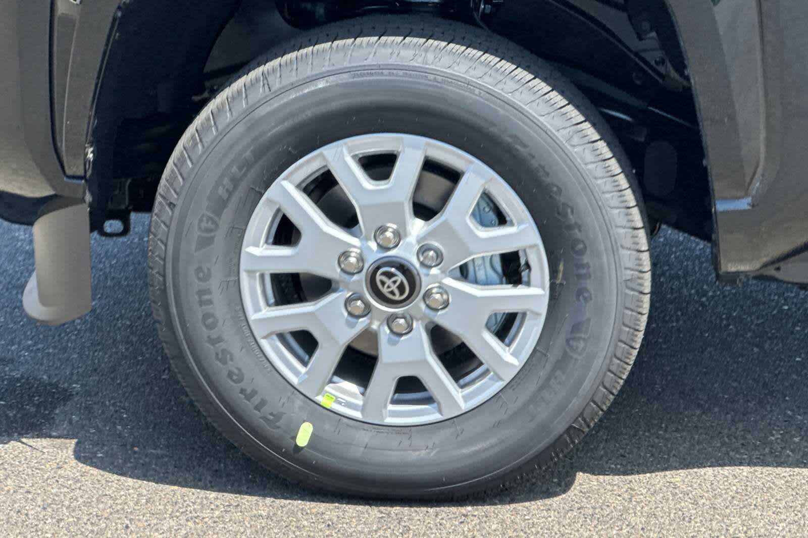 2025 Toyota Tacoma SR5 30