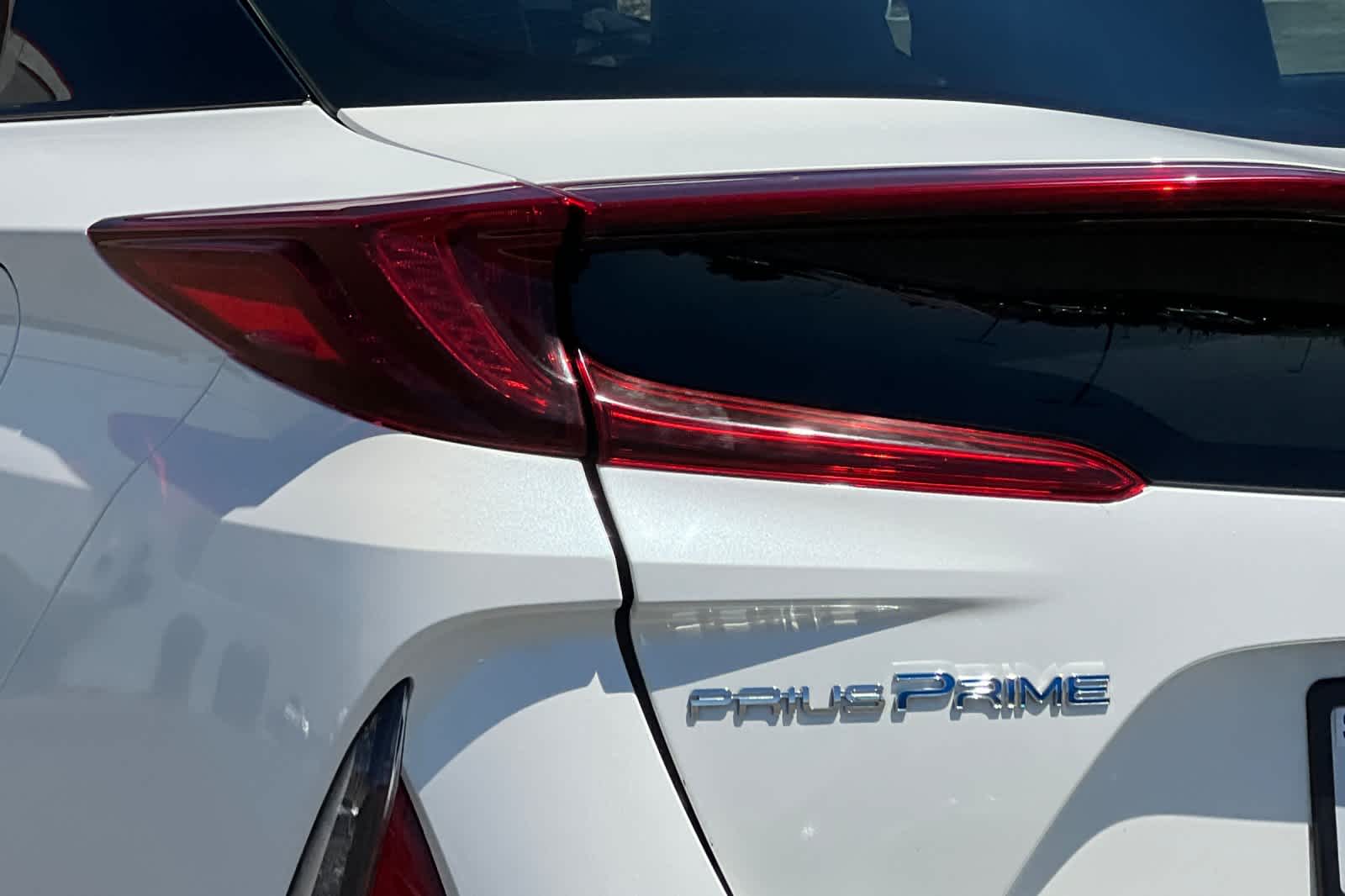 Thumbnail: 2018 Toyota Prius Prime - 32